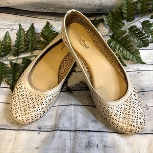 Lucky 🍀 Brand Flats